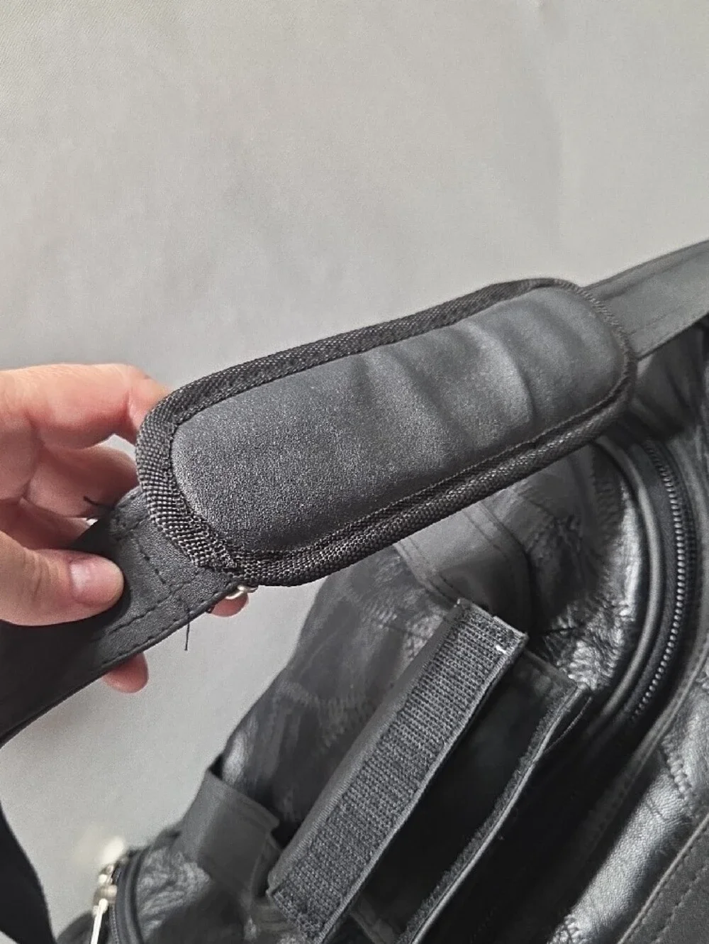 Buffalo Leather Men's Black Duffel Bag with Front And Side Organizer Pockets